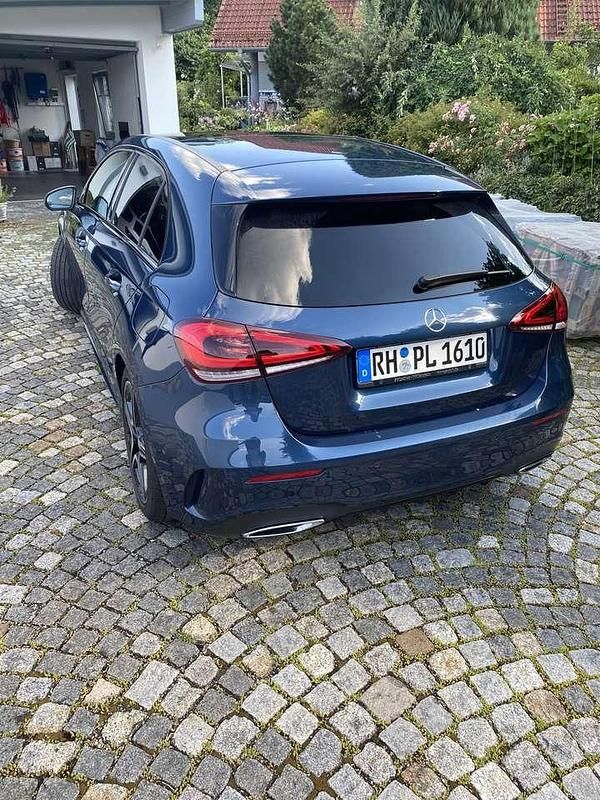 Gebraucht Mercedes A220 190 PS (139 kW) 2019 Blau Kleinwagen
