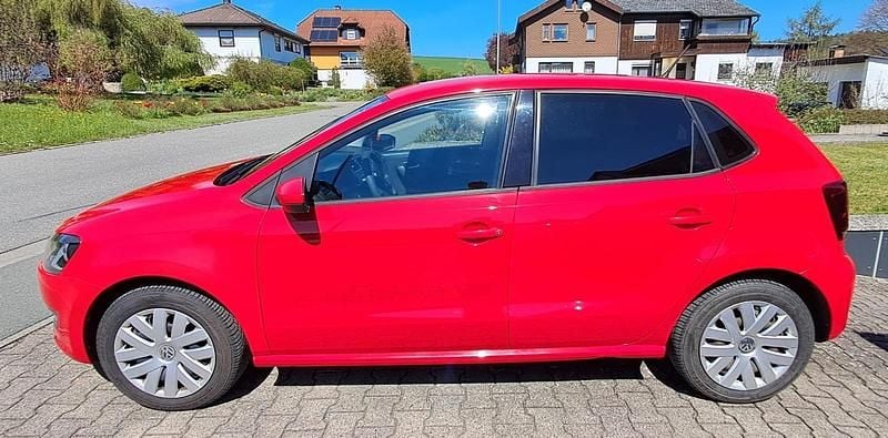 Second-hand VW Polo 86 CP (63 kW) 2011 Roșu Hatchback