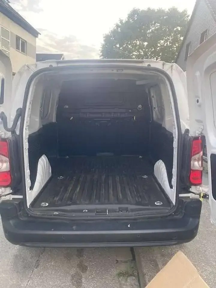 Gebraucht Opel Combo 102 PS (75 kW) 2024 Weiß Van / Kleinbus