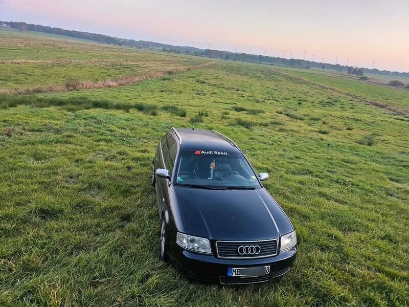Blau Gebraucht 2002 Audi A6 Kombi | 2.699 € (Etwas zu teuer) - Bild 1/4