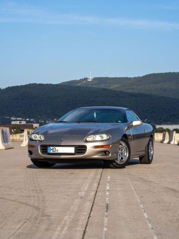 Beige Gebraucht 2001 Chevrolet Camaro Coupé | 5.500 € - Bild 1/4