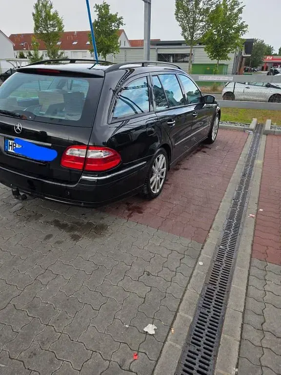 Gebraucht Mercedes E500 Avantgarde 306 PS (225 kW) 2004 Schwarz Limousine