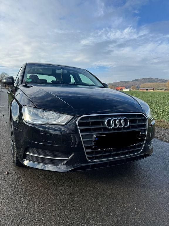 Gebraucht Audi A3 Ambition 105 PS (77 kW) 2014 Schwarz Limousine