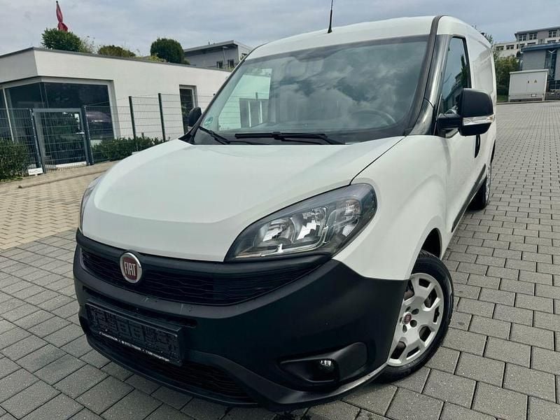 Weiß Gebraucht 2018 Fiat Doblò Van / Kleinbus | 6.960 € - Bild 1/4