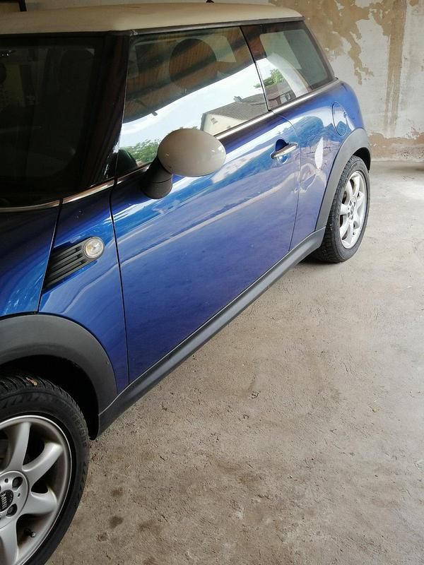 Usata Mini Cooper 108 CV (79 kW) 2008 Blu Utilitaria