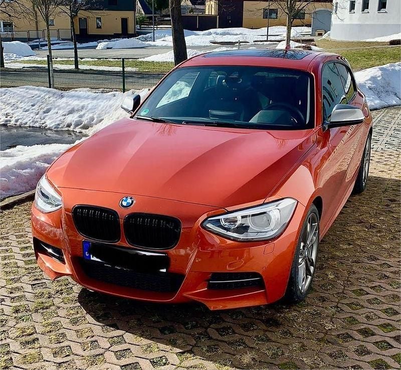 Usata BMW M135 Performance 320 CV (235 kW) 2013 Arancione Utilitaria