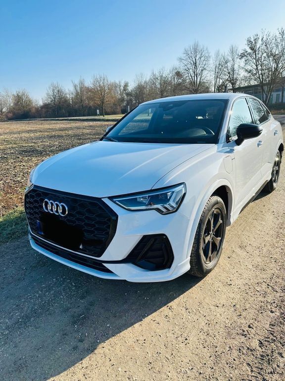Weiß Gebraucht 2024 Audi Q3 S-Line SUV | 45.999 € (Teuer) - Bild 1/4