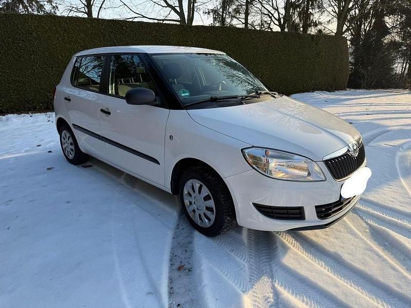 Gebraucht Skoda Fabia Fresh 60 PS (44 kW) 2013 Weiß Limousine
