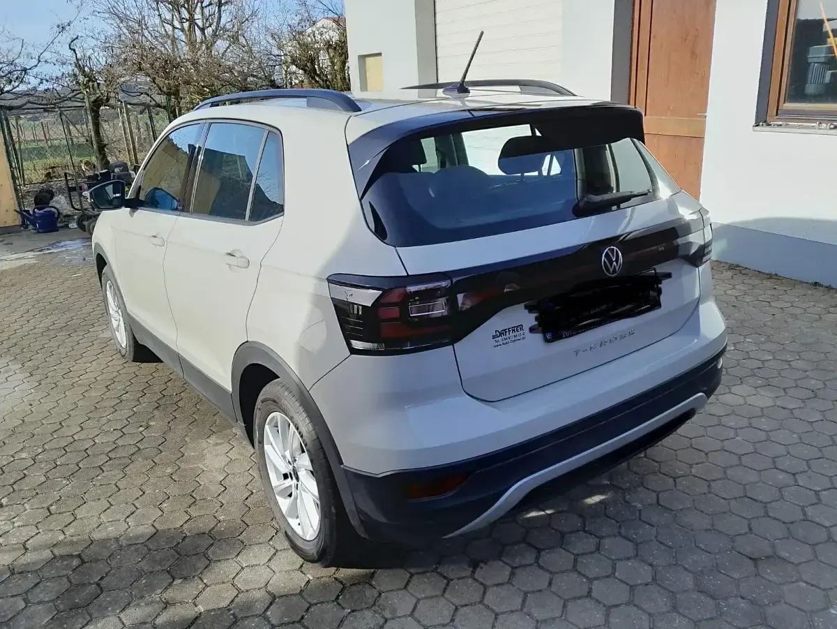 Używany VW T-Cross Move 110 KM (80 kW) 2023 Szary SUV