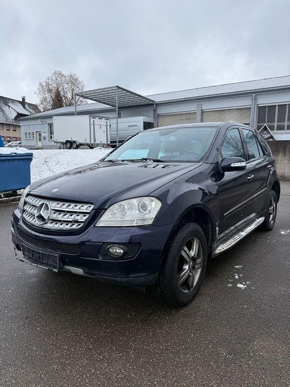 Gebraucht Mercedes ML320 224 PS (164 kW) 2012 Blau SUV