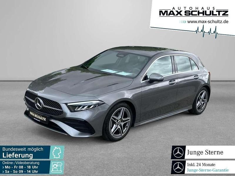 Grau Gebraucht 2024 Mercedes A200 AMG line Limousine | 31.280 € (Fairer Preis) - Bild 1/4