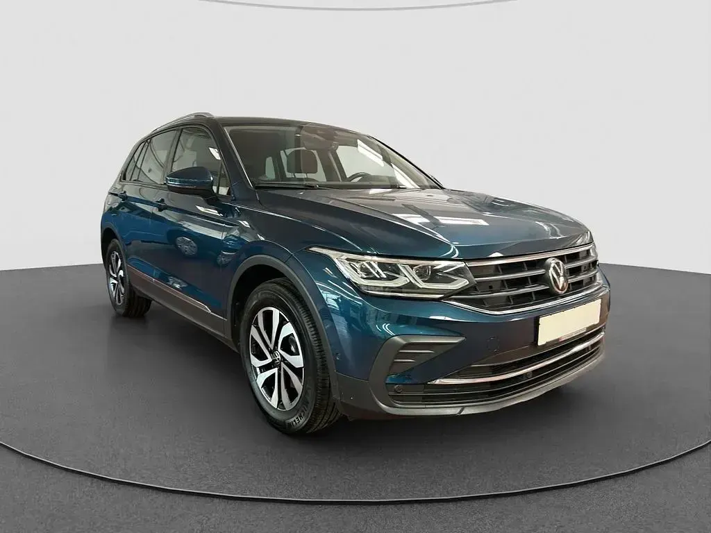 Gebraucht VW Tiguan Active 150 PS (110 kW) 2022 Blau SUV