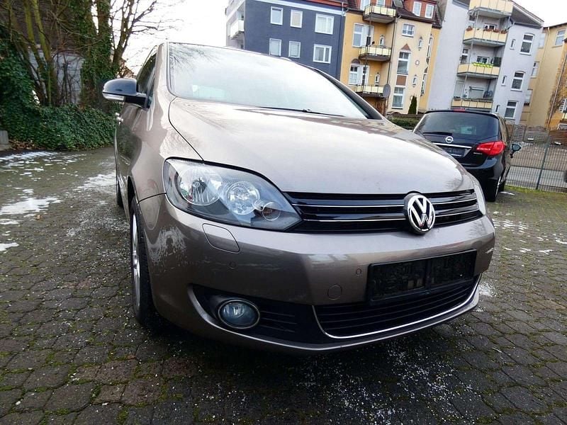 Gebraucht VW Golf VII Style 105 PS (77 kW) 2012 Kaschmirbraun metallic Kleinwagen