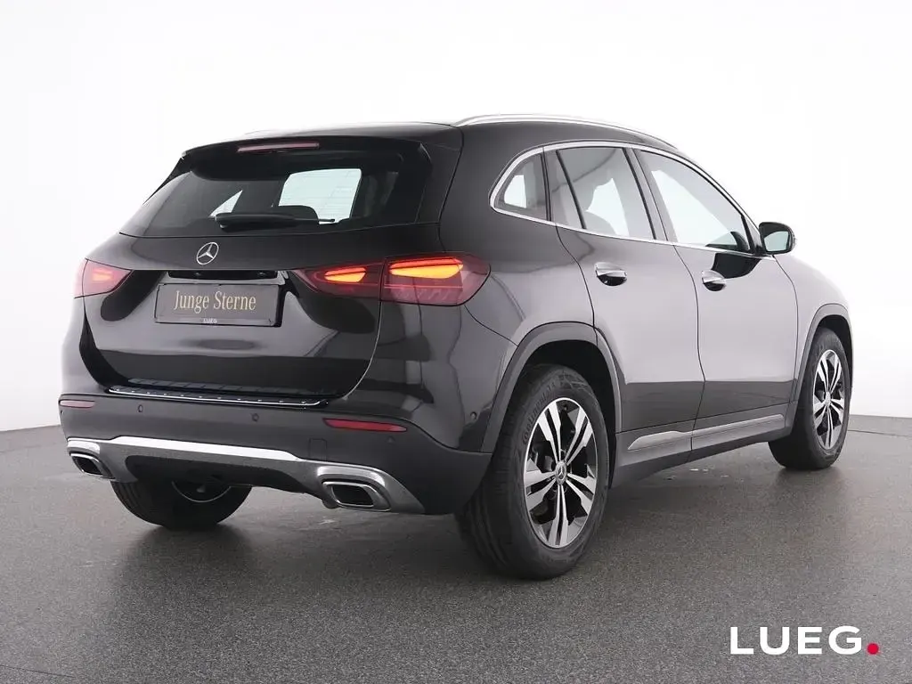 Gebraucht Mercedes GLA200 Progressive 150 PS (110 kW) 2025 Schwarz SUV
