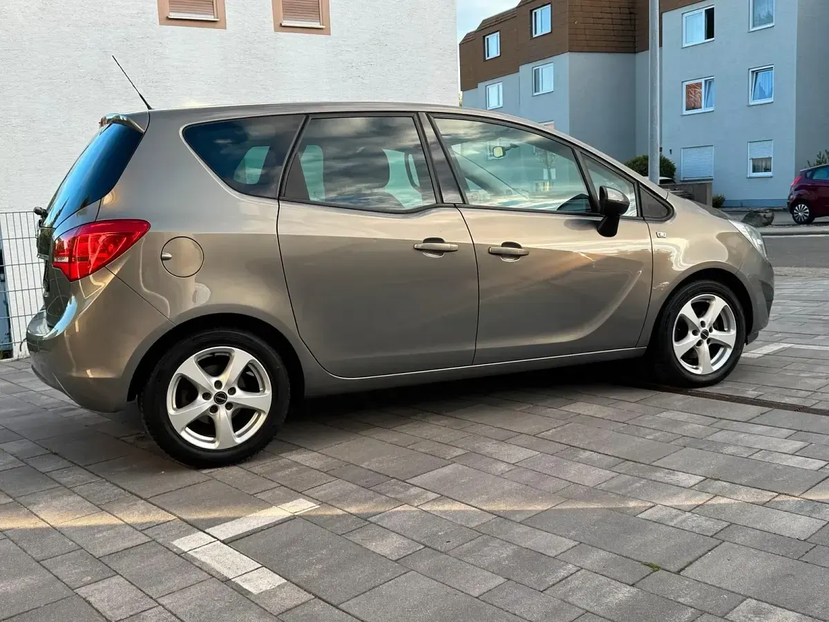 Gebraucht Opel Meriva 100 PS (73 kW) 2011 Grau Van / Kleinbus