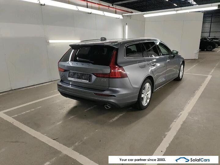 Gebraucht Volvo V60 150 PS (110 kW) 2020 Grau Kombi