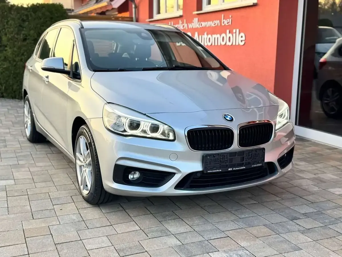 Gebraucht BMW 220 Advantage 192 PS (141 kW) 2017 Glaciersilber Limousine