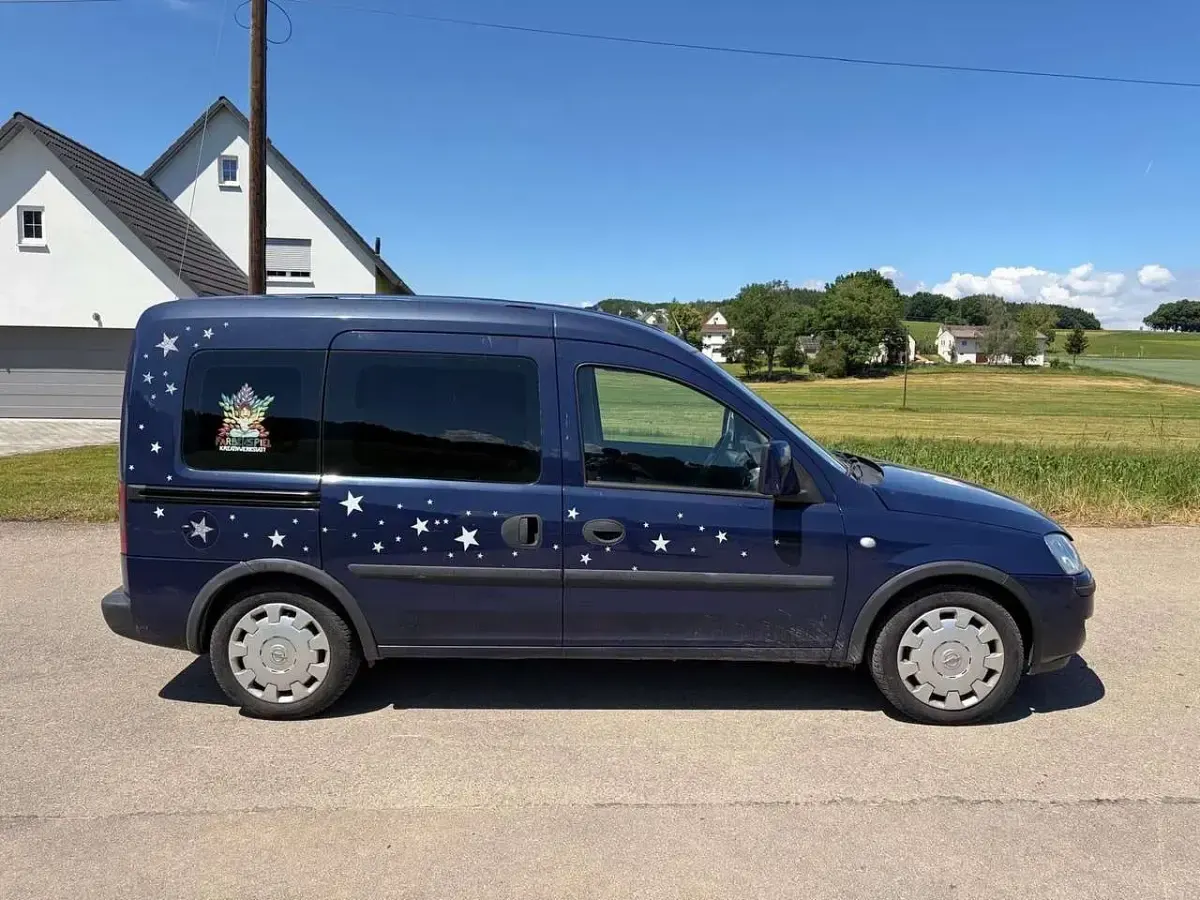 Gebraucht Opel Combo Edition 94 PS (69 kW) 2009 Royalblau h: u2/f:atlantikblau Van / Kleinbus