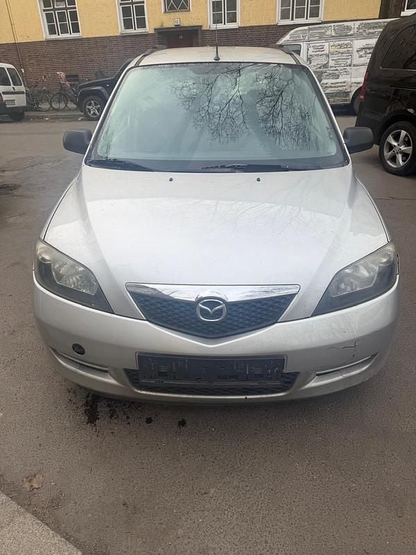 Gebraucht Mazda 2 75 PS (55 kW) 2004 Grau Kleinwagen