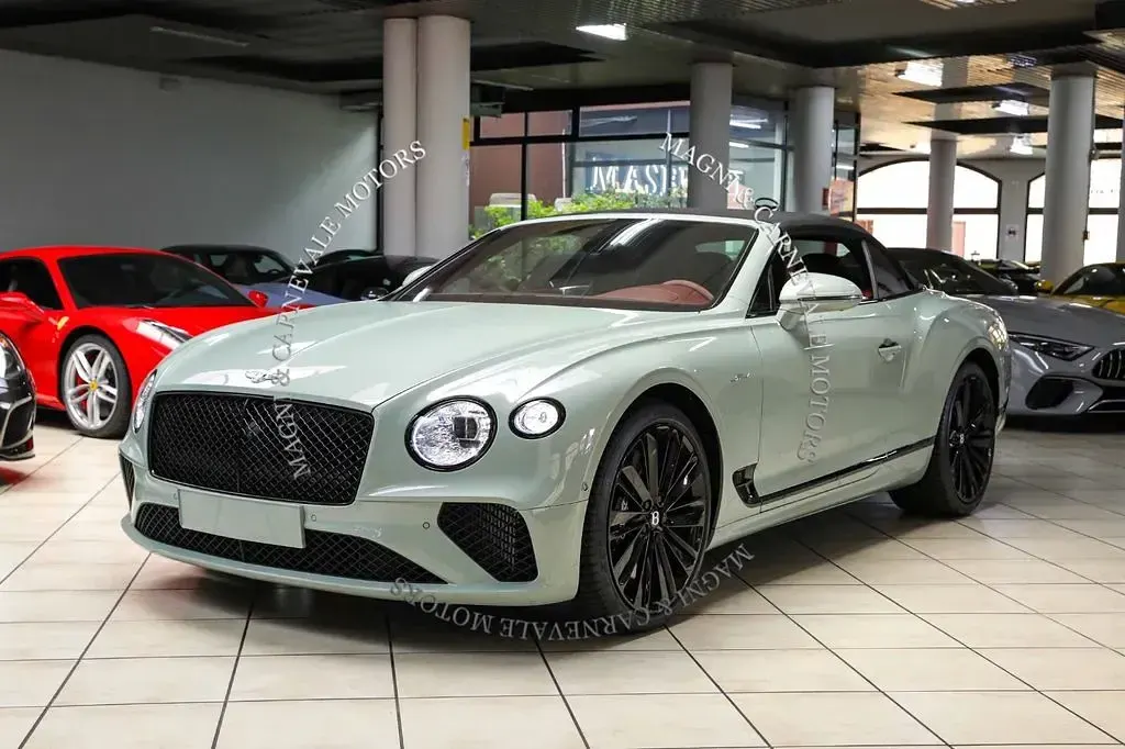 Second-hand Bentley Continental GT Convertible 659 CP (484 kW) 2023 Gri Cabrio