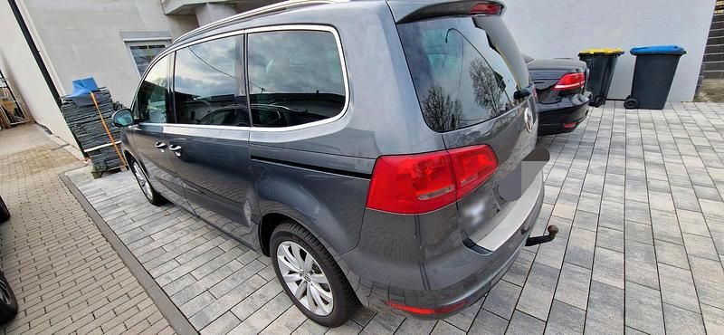 Gebraucht VW Sharan 140 PS (102 kW) 2011 Grau Van / Kleinbus