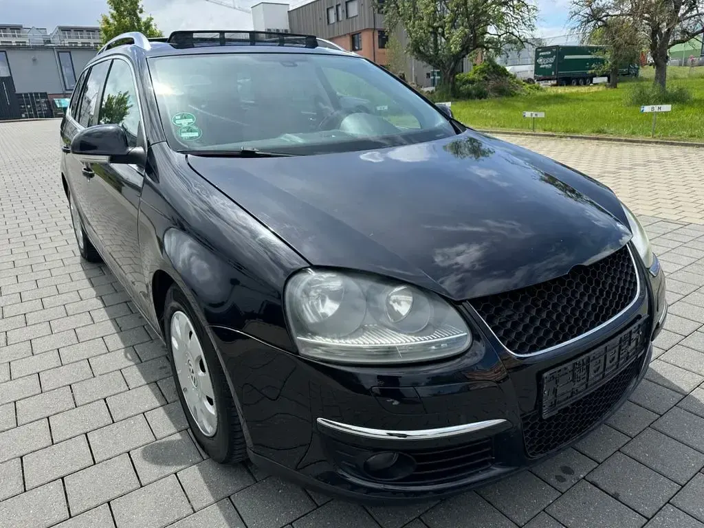 Second-hand VW Golf VI Sportline 122 CP (89 kW) 2009 Negru Hatchback