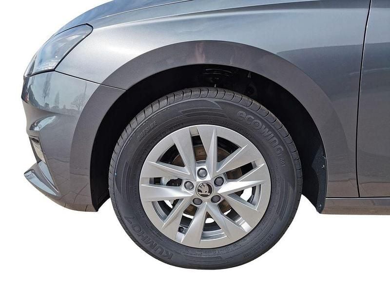Neu Skoda Fabia 116 PS (85 kW) 2025 Grau Limousine