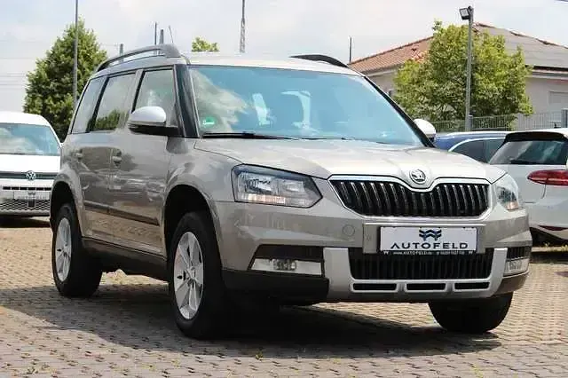 Gebraucht Skoda Yeti Ambition 105 PS (77 kW) 2014 Silber SUV