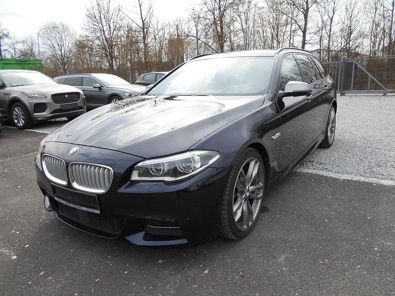 Gebraucht BMW M550 Performance 381 PS (280 kW) 2015 Blau Limousine