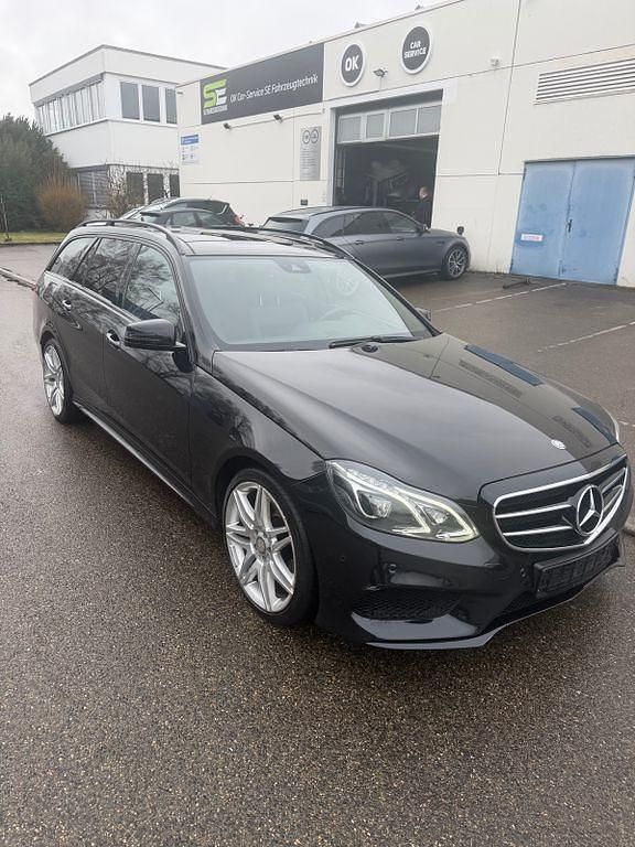 Gebraucht Mercedes E250 AMG 204 PS (150 kW) 2015 Schwarz Limousine