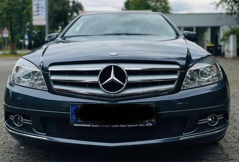 Gebraucht Mercedes C200 Avantgarde 136 PS (100 kW) 2010 Grau Limousine