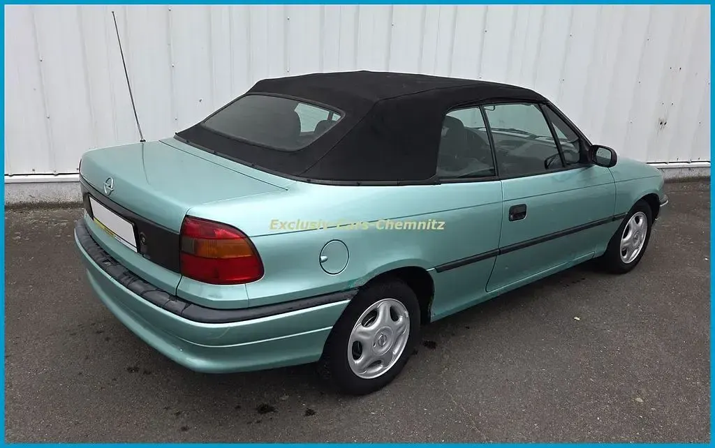 Gebraucht Opel Astra Cabriolet Edition 71 PS (52 kW) 1996 Mintmetallic Cabrio
