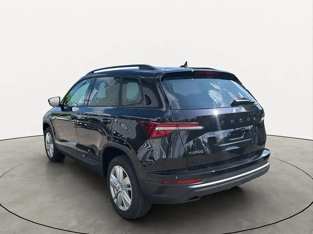 Neu Skoda Karoq Selection 116 PS (85 kW) 2026 Schwarz SUV
