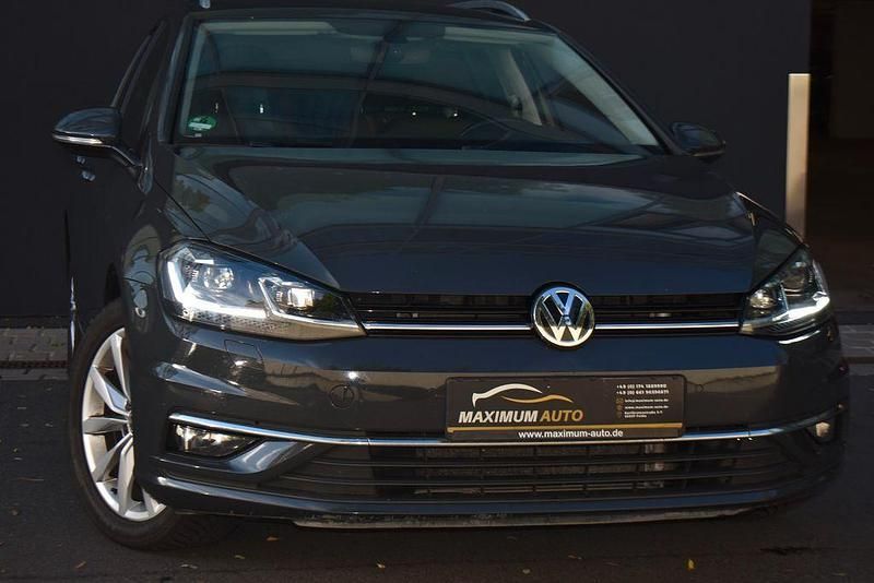 Grau Gebraucht 2020 VW Golf VII Highline Kombi | 14.444 € (Guter Preis) - Bild 1/4