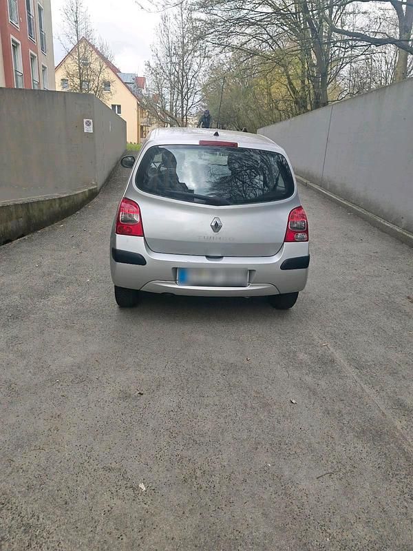 Gebraucht Renault Twingo 58 PS (42 kW) 2008 Silber Kleinwagen