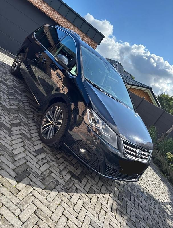 Schwarz Gebraucht 2017 Seat Alhambra FR-Line Van / Kleinbus | 14.800 € (Guter Preis) - Bild 1/4