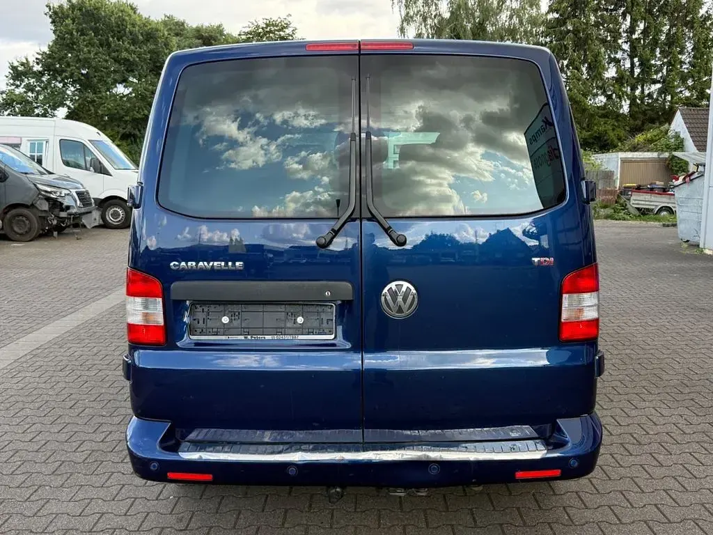 Gebraucht VW Caravelle Comfortline 131 PS (96 kW) 2008 Blau Van