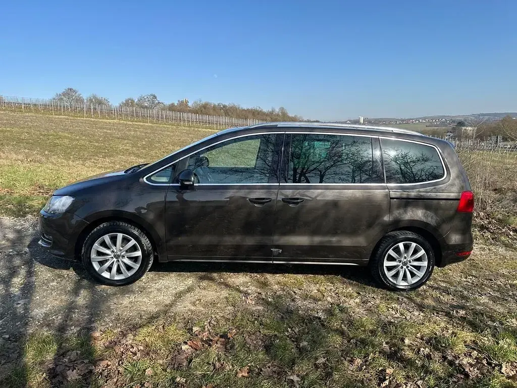 Gebraucht VW Sharan Highline 177 PS (130 kW) 2014 Braun Van / Kleinbus