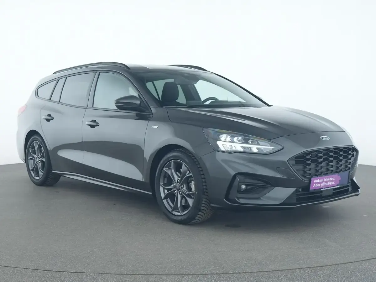 Gebraucht Ford Focus ST-Line 125 PS (91 kW) 2021 Magnetic grau Kombi