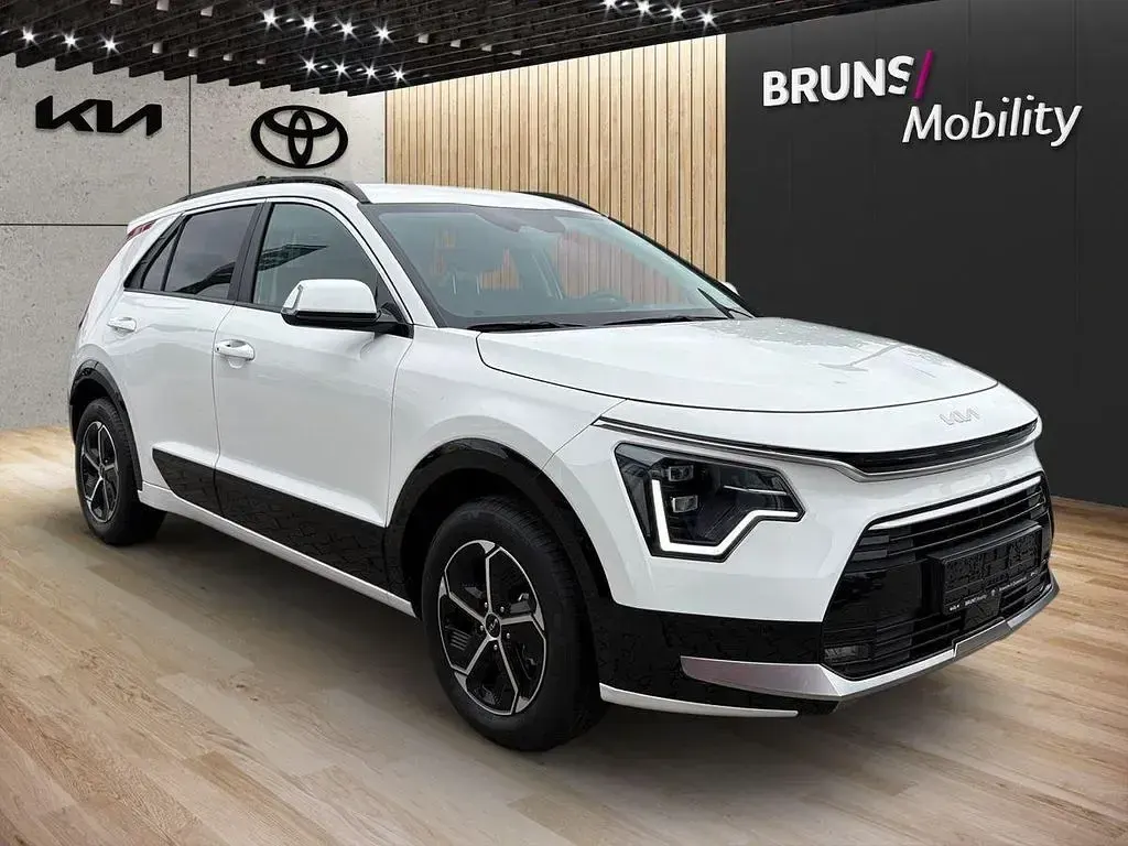 Neu Kia Niro Comfort 92 PS (67 kW) 2026 Weiß SUV