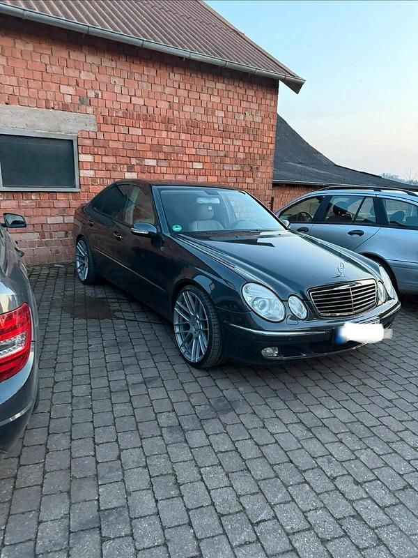 Gebraucht Mercedes E500 306 PS (225 kW) 2002 Grau Limousine
