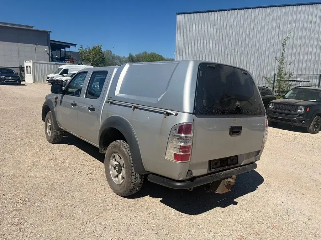 Używany Ford Ranger XL 143 KM (105 kW) 2011 Srebrny Pickup