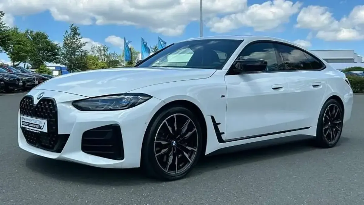 Gebraucht BMW 440 374 PS (275 kW) 2023 Weiß Coupé