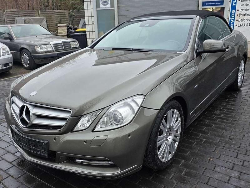 Gebraucht Mercedes E250 204 PS (150 kW) 2011 Grau Cabrio