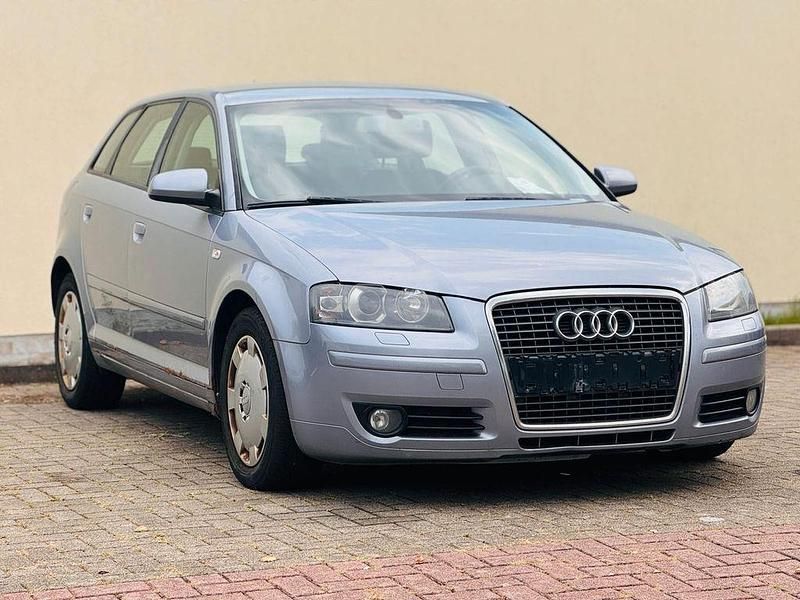 Silber Gebraucht 2005 Audi A3 Ambition Limousine | 1.550 € (Guter Preis) - Bild 1/4