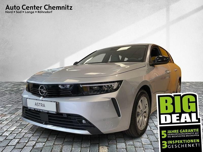 Kristall silber Gebraucht 2024 Opel Astra Edition Kombi | 23.901 € (Fairer Preis) - Bild 1/4
