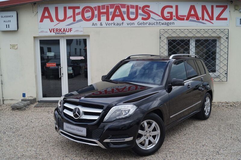 Obsidianschwarz metalliclack Gebraucht 2014 Mercedes GLK250 SUV | 24.499 € (Teuer) - Bild 1/4