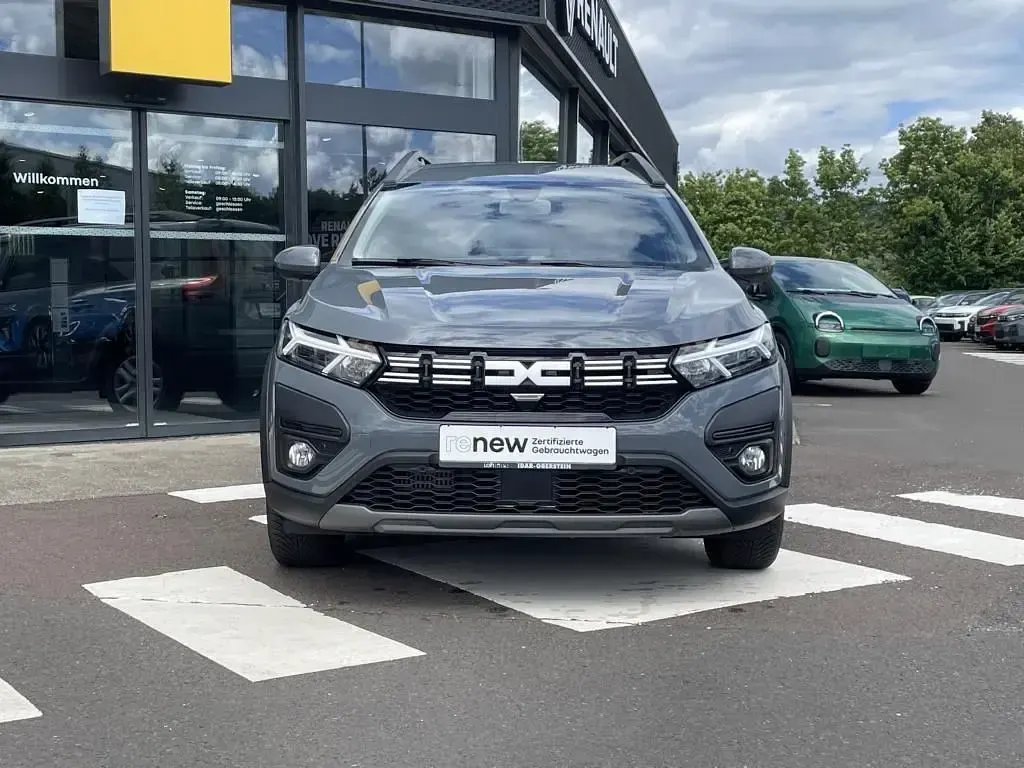 Gebraucht Dacia Jogger Expression 110 PS (80 kW) 2023 Grau Van / Kleinbus