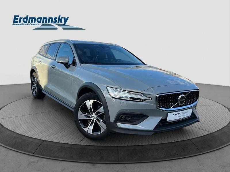Gebraucht Volvo V60 Plus 197 PS (144 kW) 2023 Vapour grey (grau) Kombi