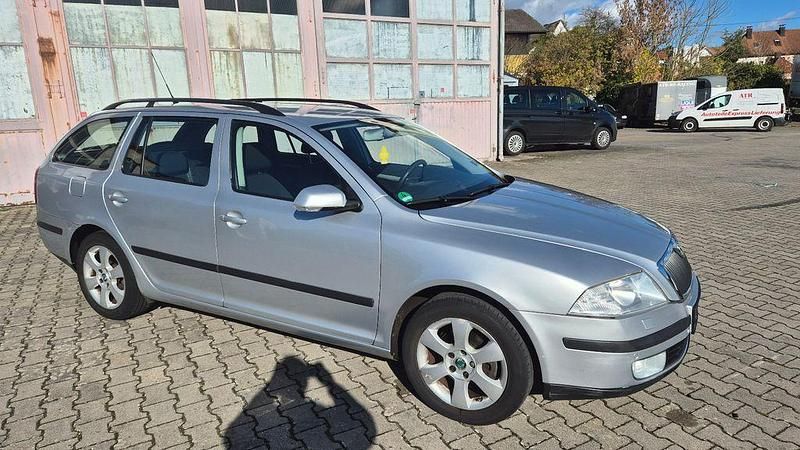 Brilliant silber mettalic Gebraucht 2008 Skoda Octavia Ambiente Kombi | 2.500 € (Fairer Preis) - Bild 1/4